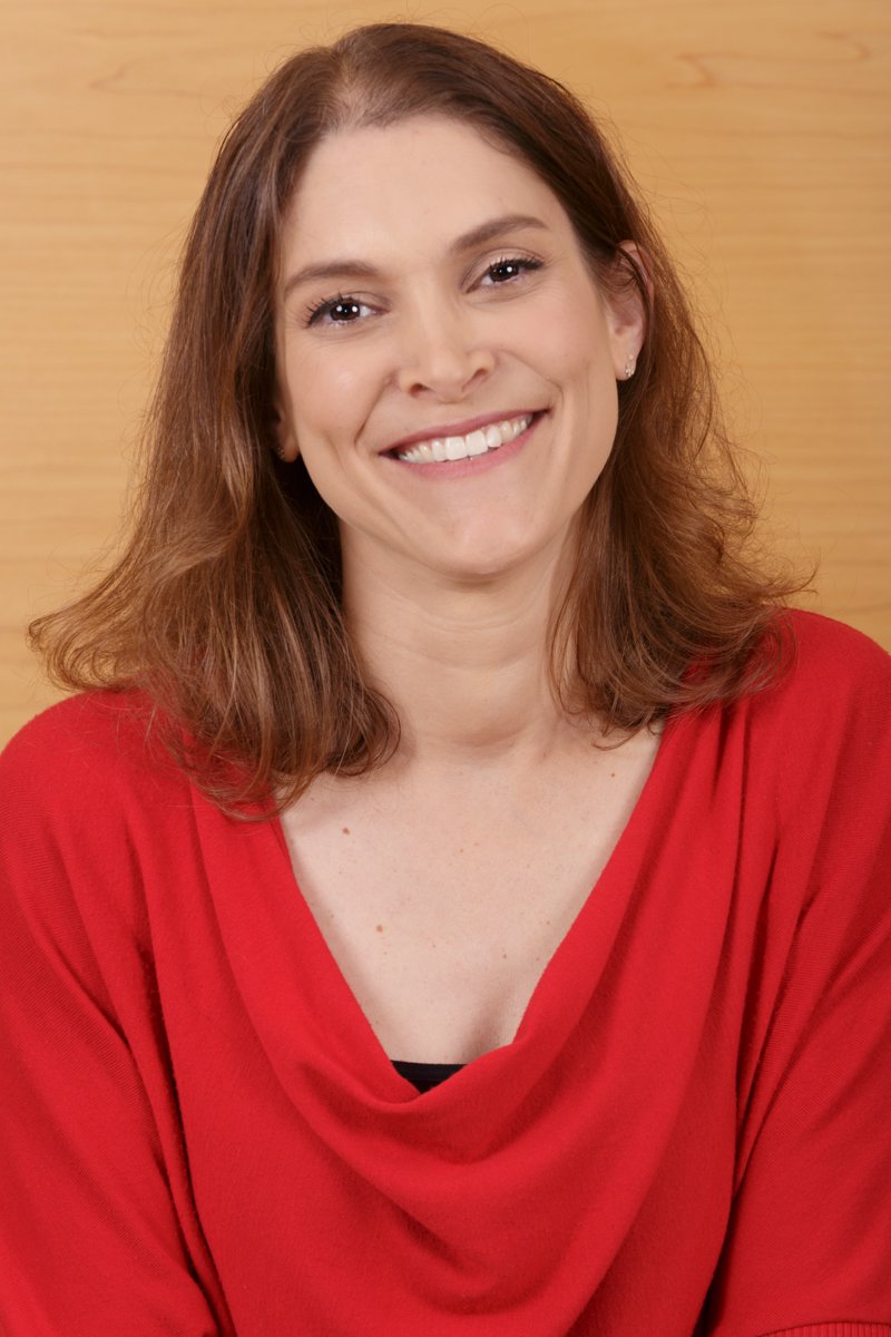 Hadas Headshot
